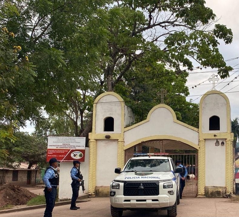 Policía Nacional implementa dispositivo de seguridad en cementerios por conmemoración del Día de los Muertos